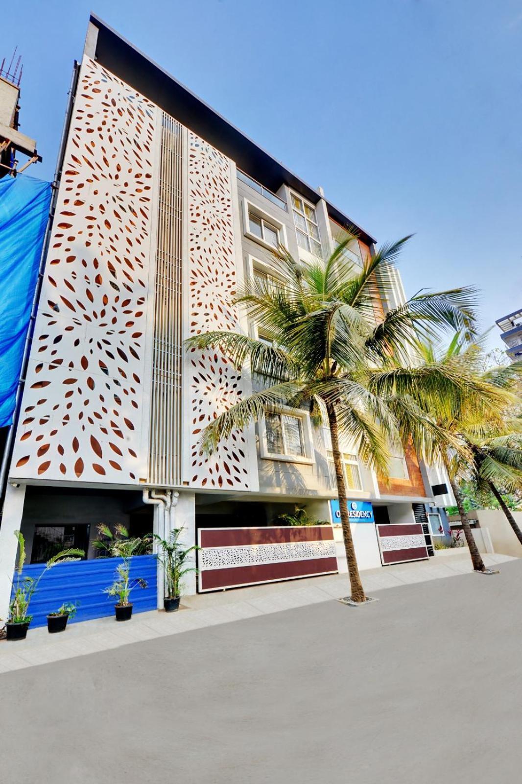 Yahweh Suites Бангалор Екстериор снимка