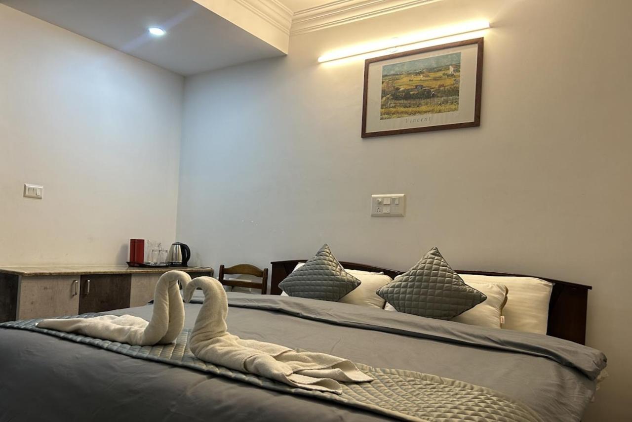 Yahweh Suites Бангалор Екстериор снимка
