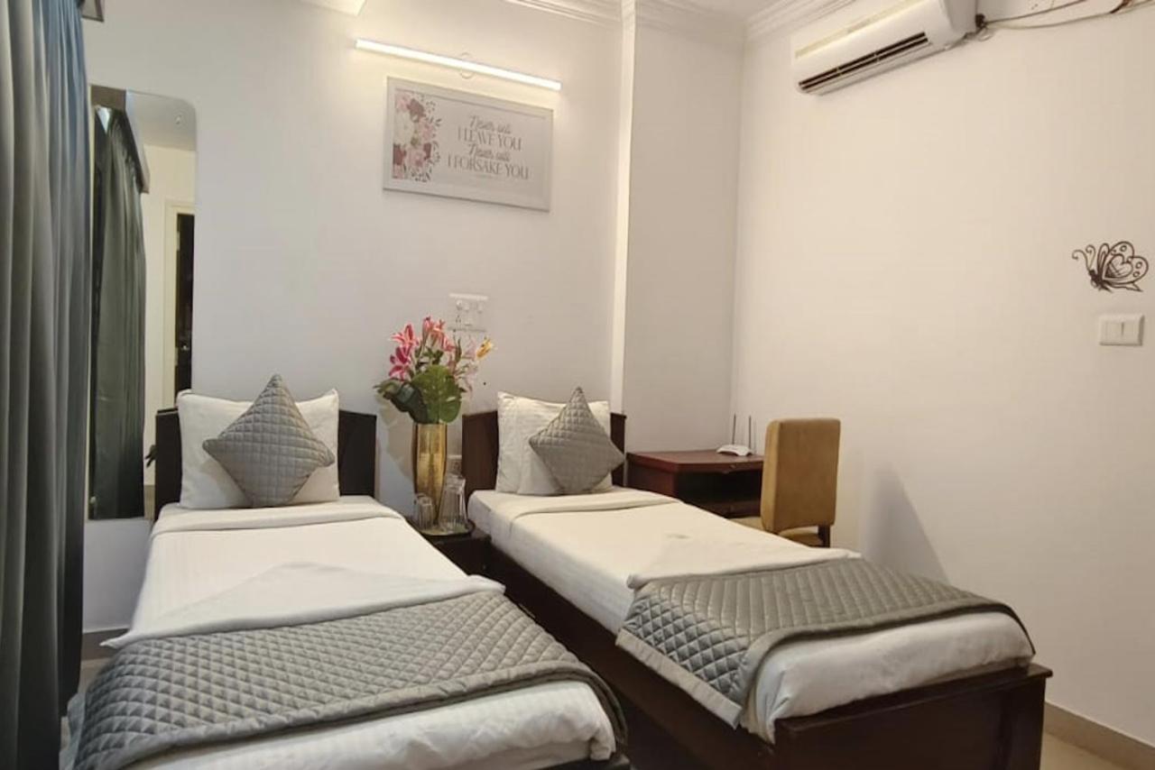 Yahweh Suites Бангалор Екстериор снимка