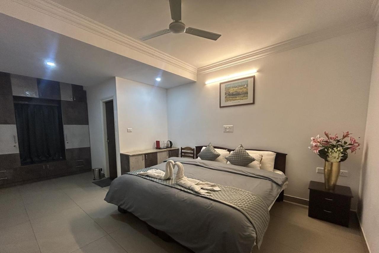 Yahweh Suites Бангалор Екстериор снимка
