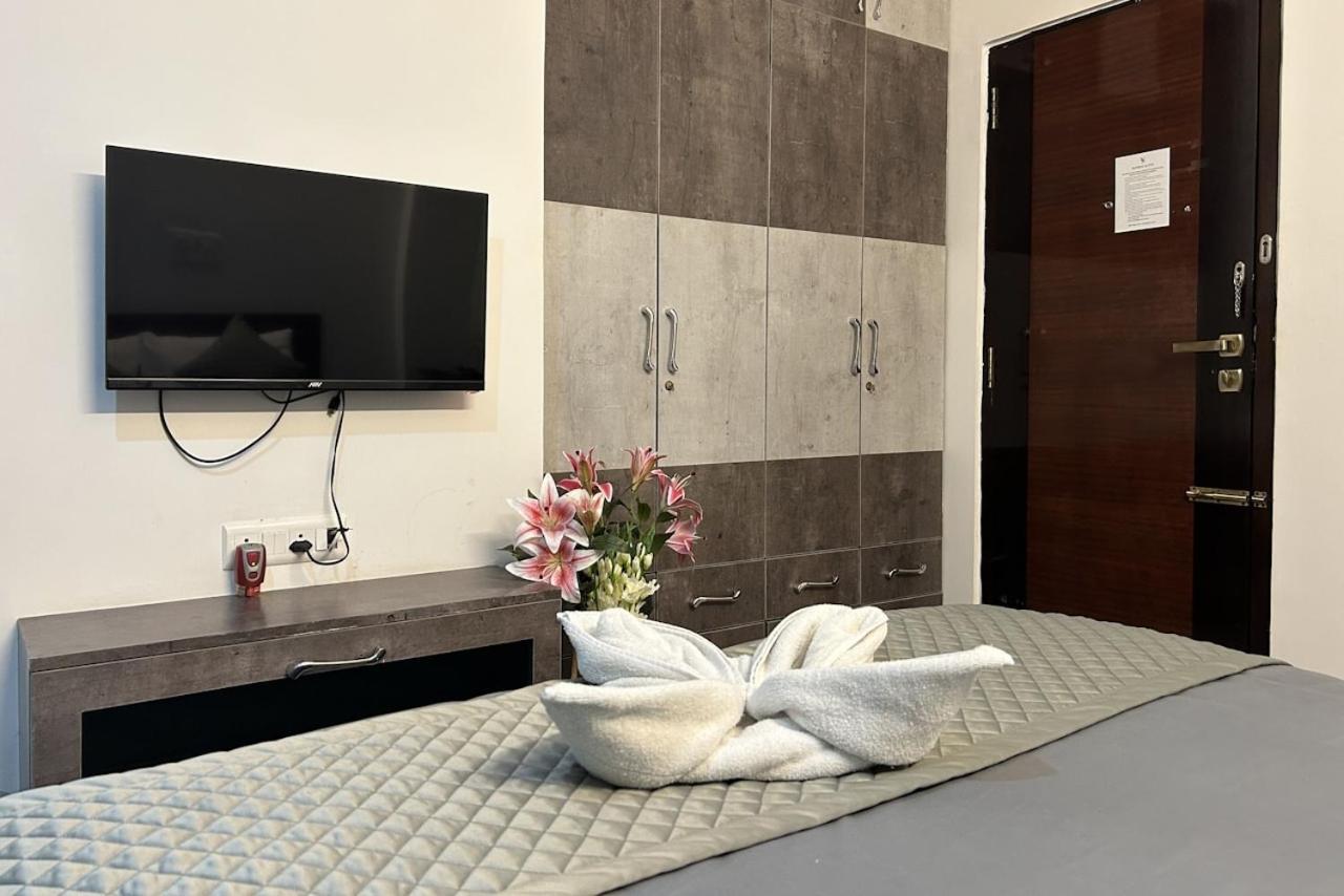 Yahweh Suites Бангалор Екстериор снимка